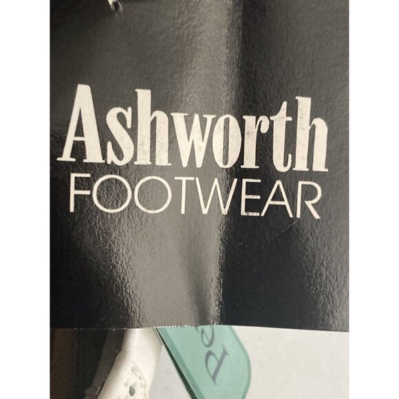 Ashworth Women's size 6.5M White Navy Leather Spikeless Golf Shoes NWT - Picture 9 of 9